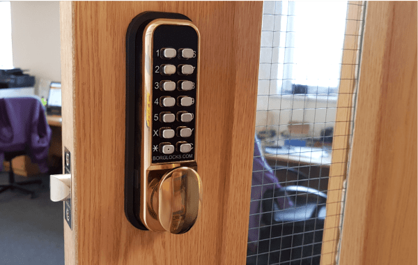 BL2201 ECP PB - Wooden door