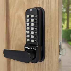 BL4441 - Marine grade, back to back, free turning lever handle keypads & 60mm tubular latch