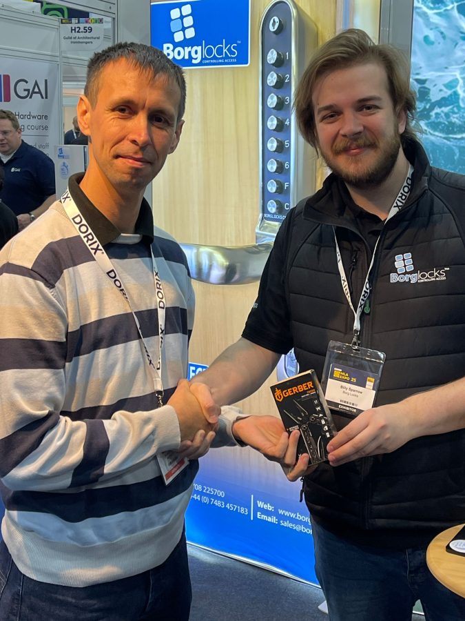 MLA Expo - Mike Thistleton changed the code on Easicode pro lock in 5.9 seconds